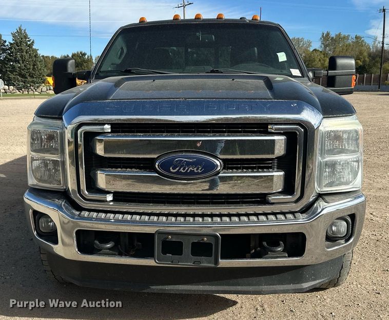 image for item DW4269 2015 Ford F350 Super Duty Crew Cab pickup truck