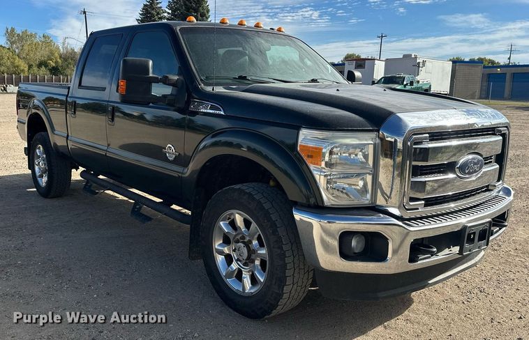 image for item DW4269 2015 Ford F350 Super Duty Crew Cab pickup truck