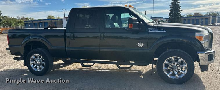 image for item DW4269 2015 Ford F350 Super Duty Crew Cab pickup truck