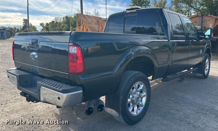 image for item DW4269 2015 Ford F350 Super Duty Crew Cab pickup truck