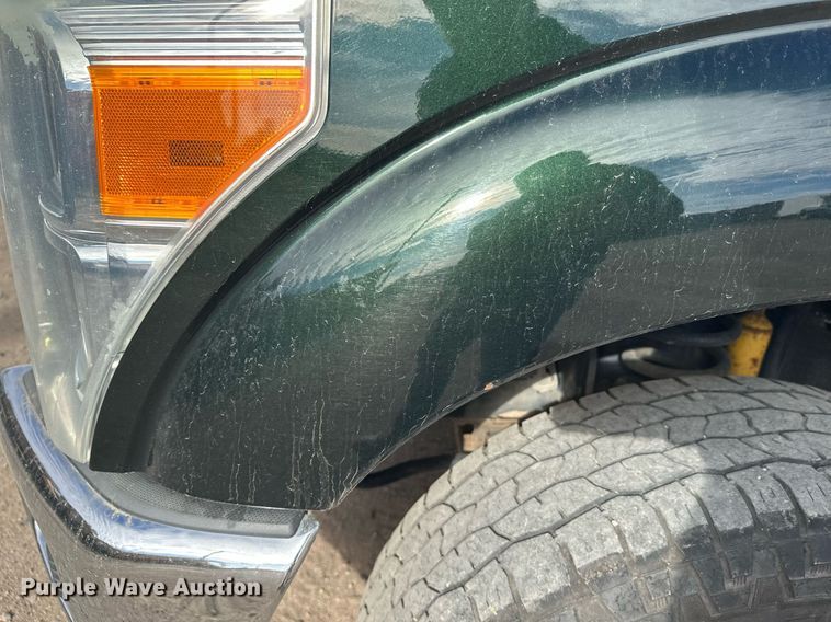 image for item DW4269 2015 Ford F350 Super Duty Crew Cab pickup truck