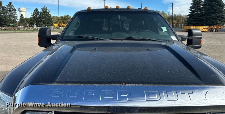 image for item DW4269 2015 Ford F350 Super Duty Crew Cab pickup truck