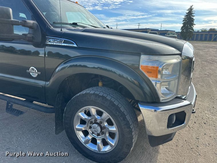 image for item DW4269 2015 Ford F350 Super Duty Crew Cab pickup truck