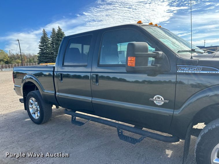image for item DW4269 2015 Ford F350 Super Duty Crew Cab pickup truck