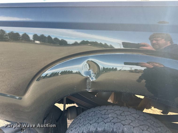 image for item DW4269 2015 Ford F350 Super Duty Crew Cab pickup truck