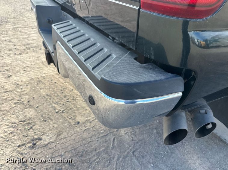 image for item DW4269 2015 Ford F350 Super Duty Crew Cab pickup truck