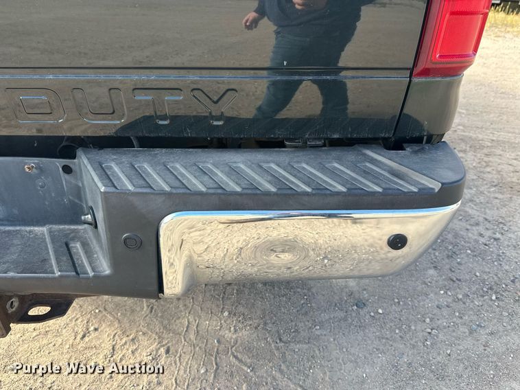 image for item DW4269 2015 Ford F350 Super Duty Crew Cab pickup truck