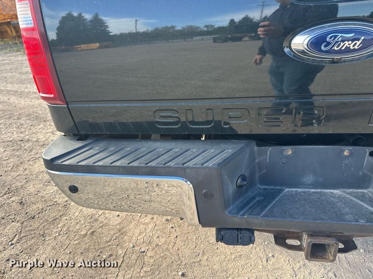 image for item DW4269 2015 Ford F350 Super Duty Crew Cab pickup truck