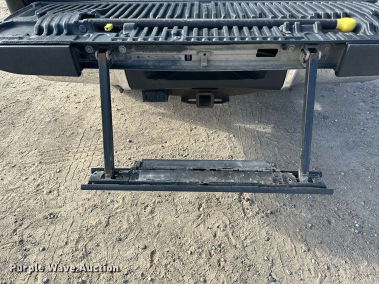 image for item DW4269 2015 Ford F350 Super Duty Crew Cab pickup truck