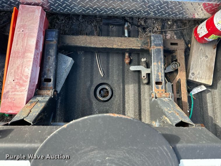 image for item DW4269 2015 Ford F350 Super Duty Crew Cab pickup truck