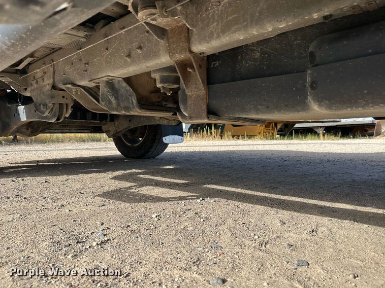 image for item DW4269 2015 Ford F350 Super Duty Crew Cab pickup truck