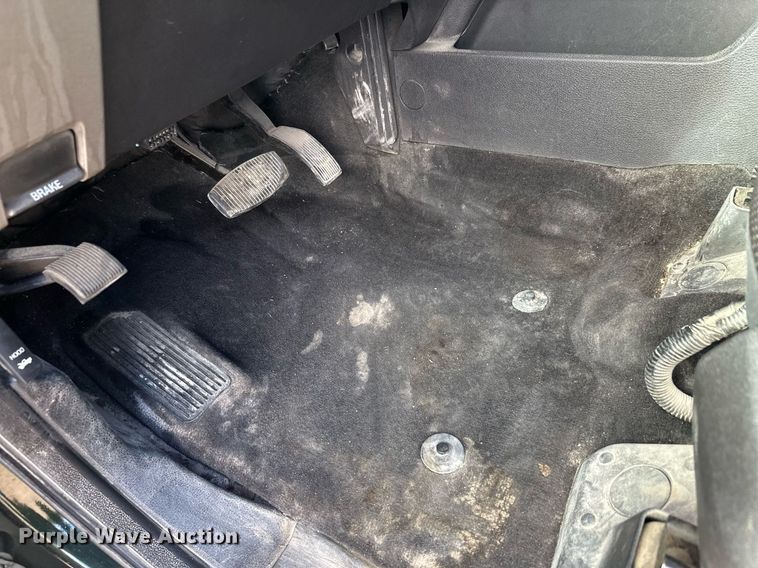 image for item DW4269 2015 Ford F350 Super Duty Crew Cab pickup truck