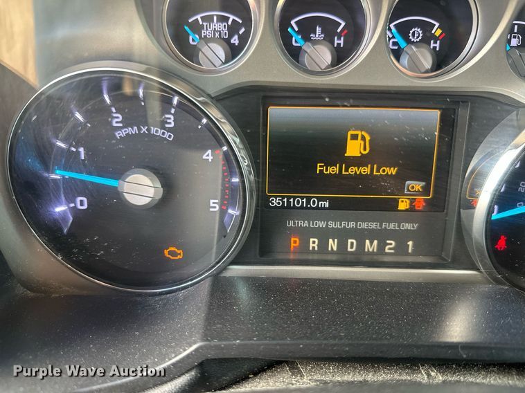 image for item DW4269 2015 Ford F350 Super Duty Crew Cab pickup truck