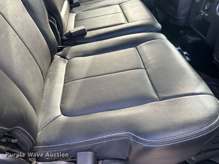 image for item DW4269 2015 Ford F350 Super Duty Crew Cab pickup truck