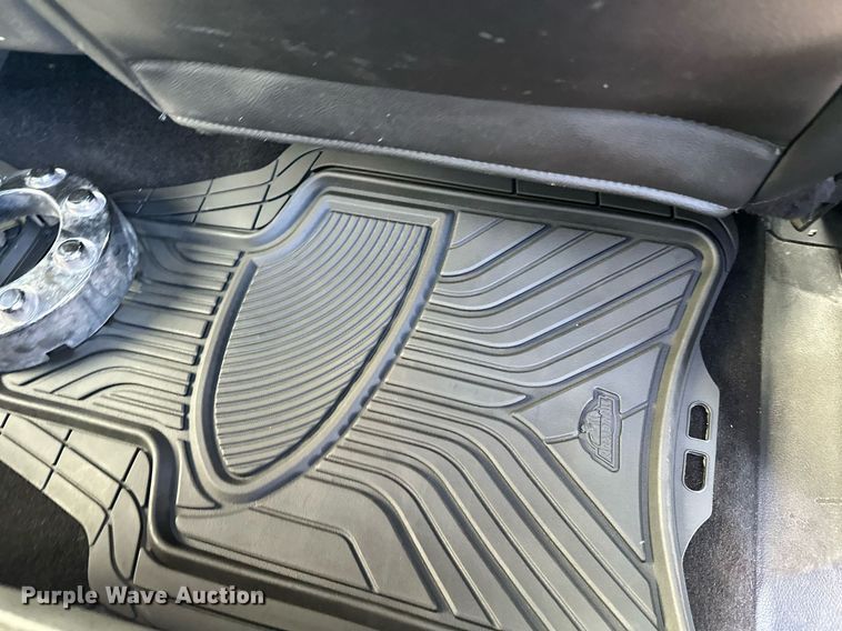 image for item DW4269 2015 Ford F350 Super Duty Crew Cab pickup truck