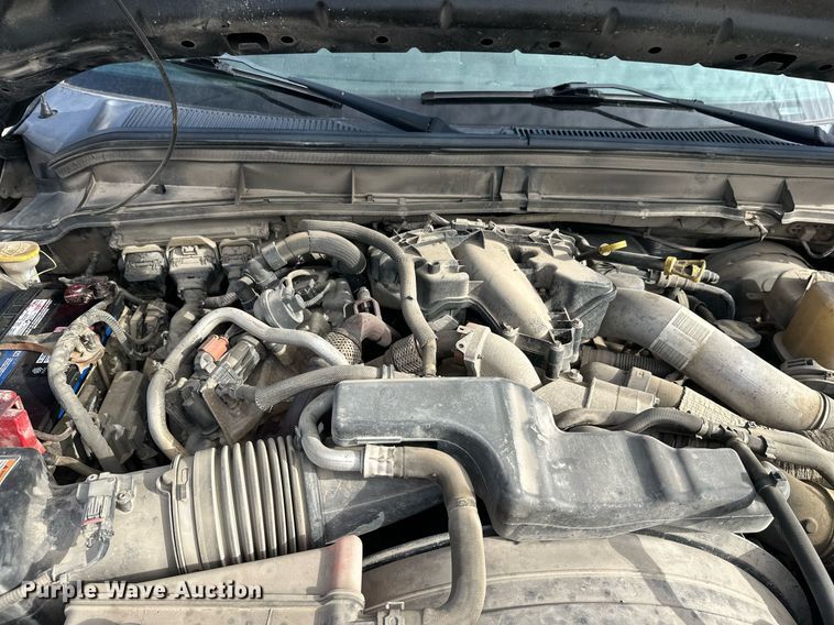 image for item DW4269 2015 Ford F350 Super Duty Crew Cab pickup truck