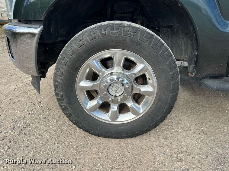 image for item DW4269 2015 Ford F350 Super Duty Crew Cab pickup truck