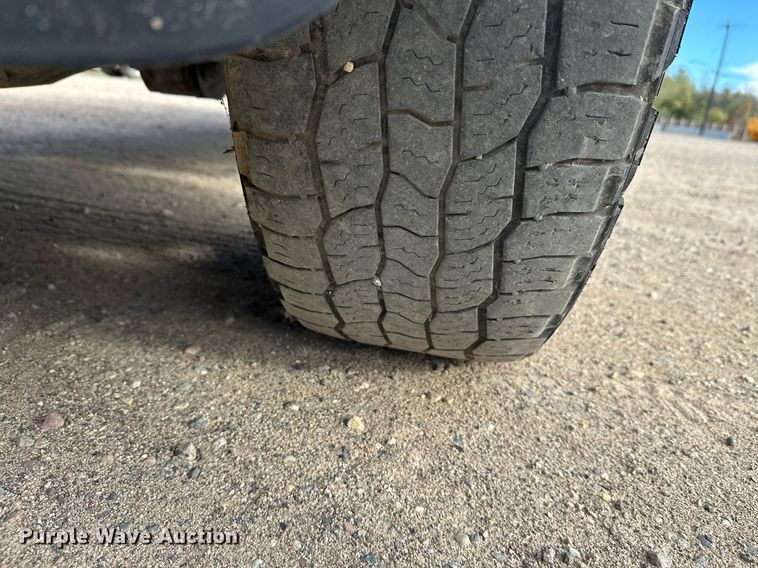 image for item DW4269 2015 Ford F350 Super Duty Crew Cab pickup truck