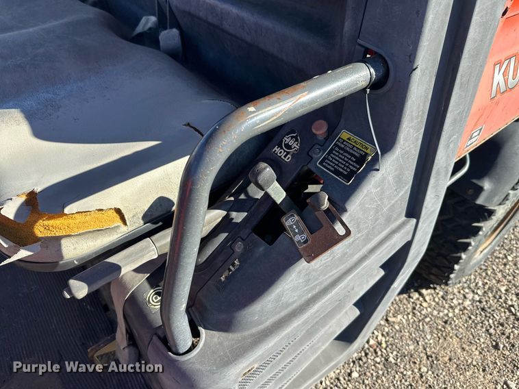 image for item DW4304 2001 Kubota RTV900 utility vehicle