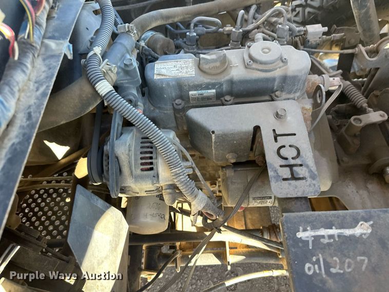 image for item DW4304 2001 Kubota RTV900 utility vehicle