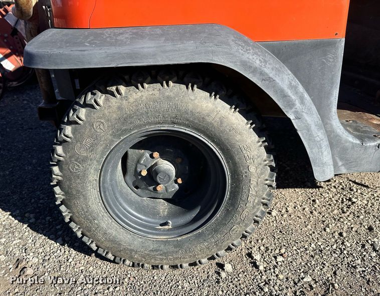 image for item DW4304 2001 Kubota RTV900 utility vehicle