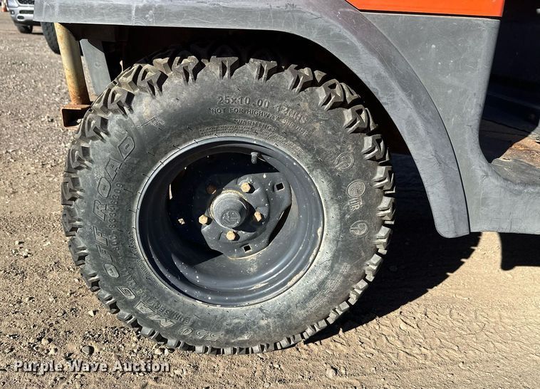 image for item DW4305 Kubota RTV9000 utility vehicle