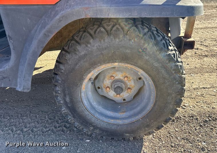 image for item DW4305 Kubota RTV9000 utility vehicle