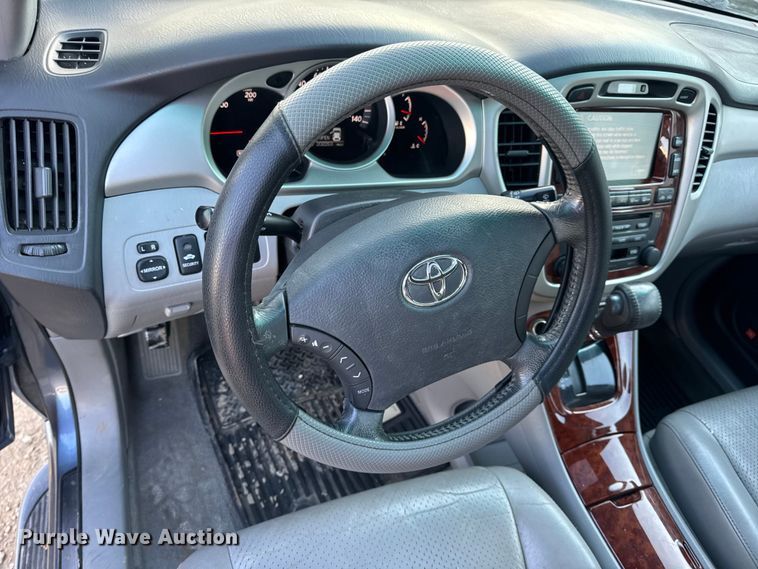 image for item DW6634 2006 Toyota Highlander Hybrid SUV