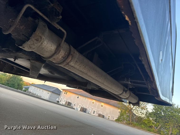 image for item DW6646 2015 International PC505 shuttle bus