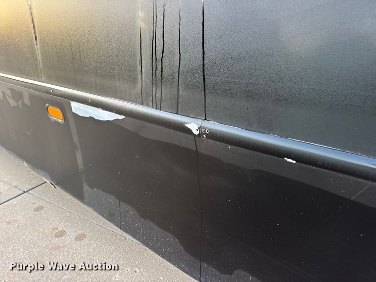 image for item DW6646 2015 International PC505 shuttle bus