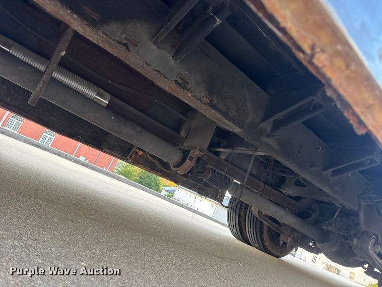 image for item DW6646 2015 International PC505 shuttle bus