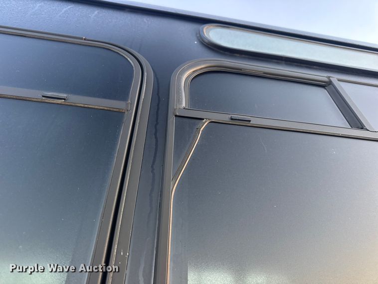 image for item DW6646 2015 International PC505 shuttle bus