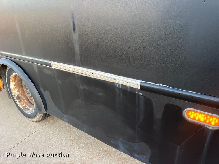 image for item DW6646 2015 International PC505 shuttle bus