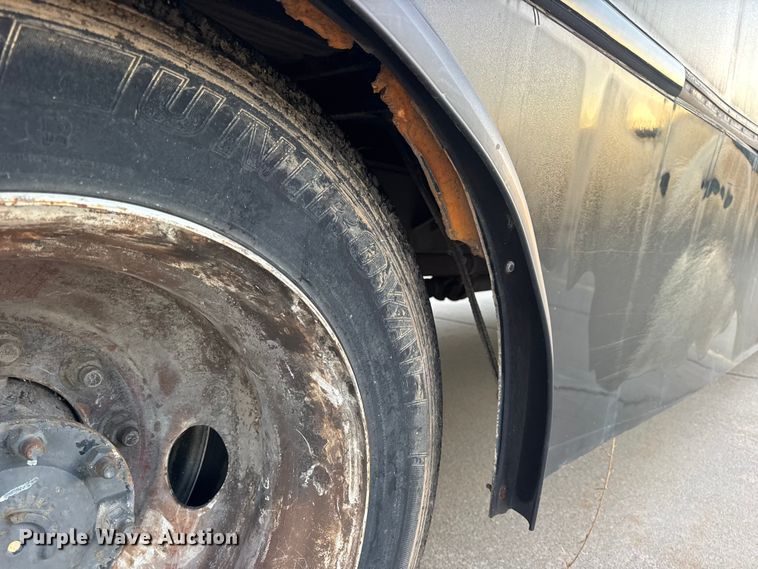 image for item DW6646 2015 International PC505 shuttle bus