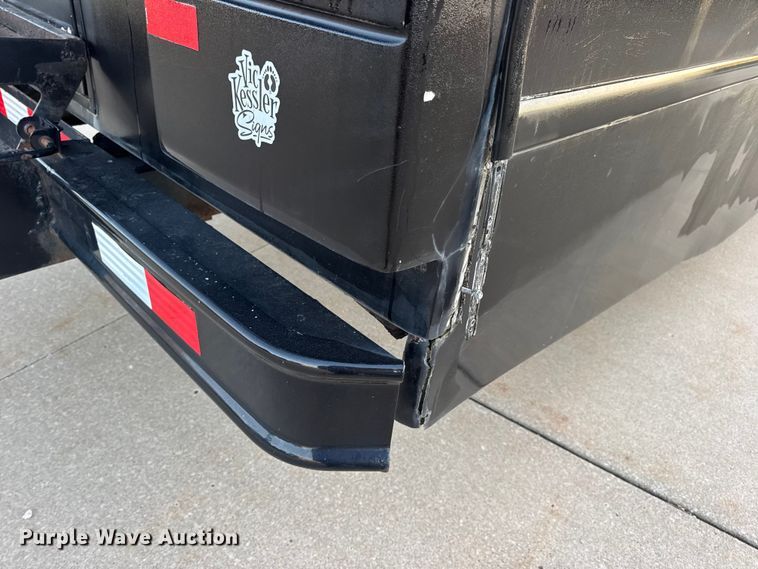 image for item DW6646 2015 International PC505 shuttle bus