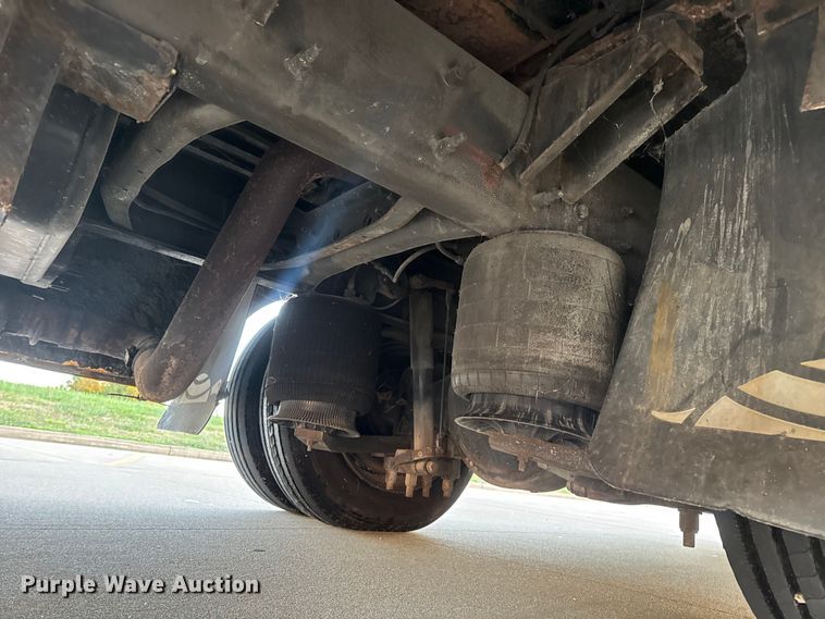 image for item DW6646 2015 International PC505 shuttle bus