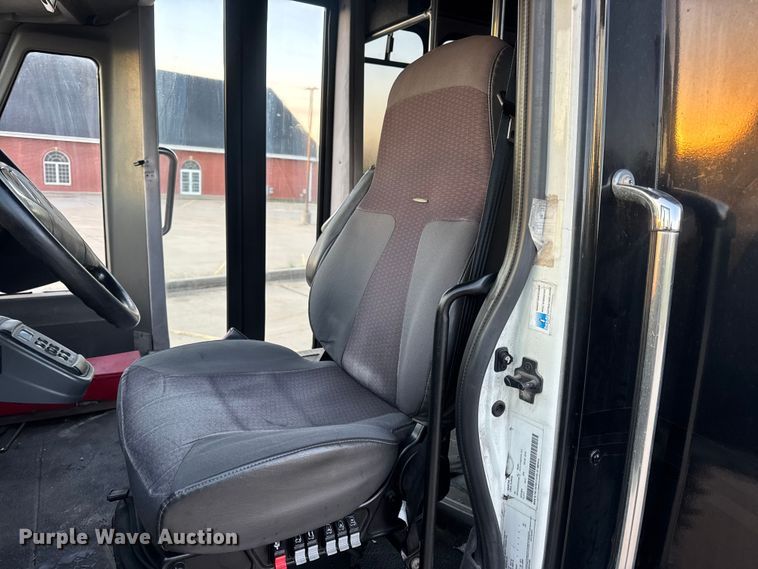 image for item DW6646 2015 International PC505 shuttle bus