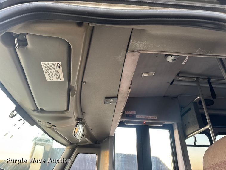 image for item DW6646 2015 International PC505 shuttle bus