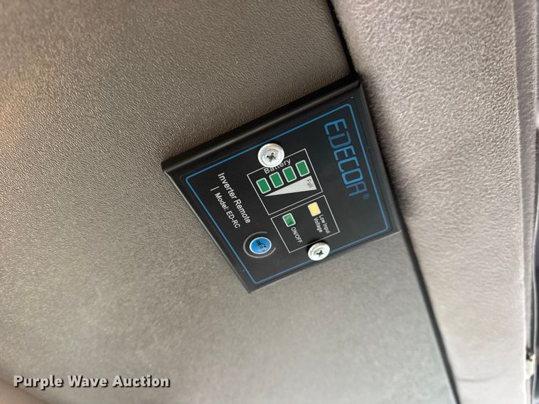 image for item DW6646 2015 International PC505 shuttle bus