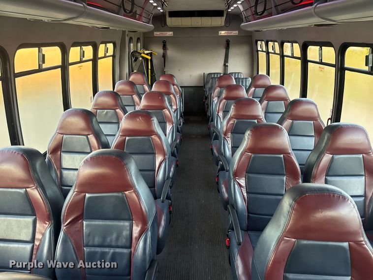 image for item DW6646 2015 International PC505 shuttle bus