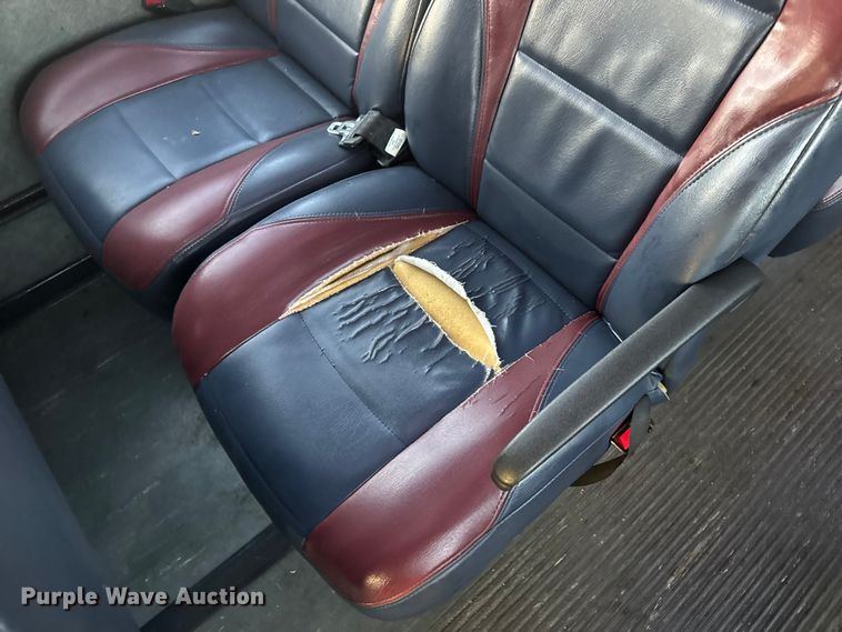 image for item DW6646 2015 International PC505 shuttle bus