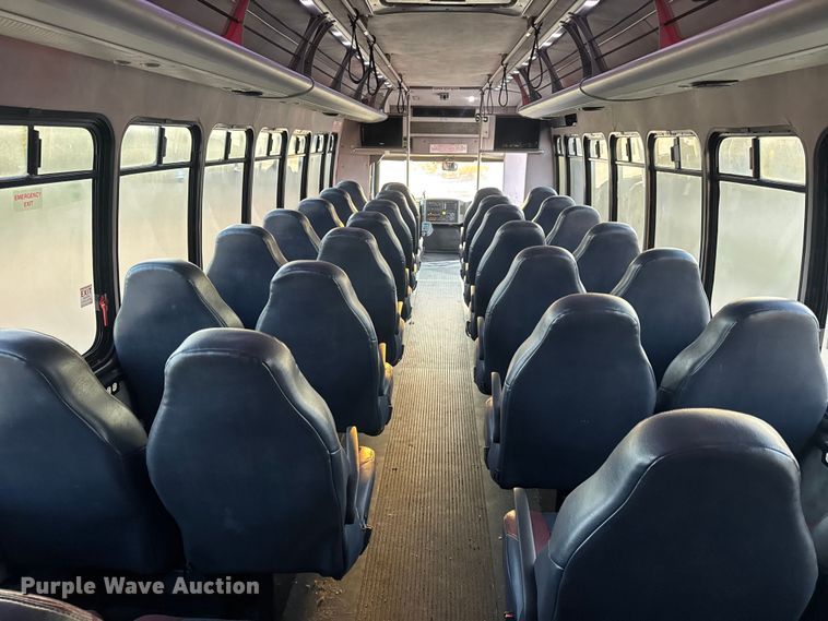 image for item DW6646 2015 International PC505 shuttle bus