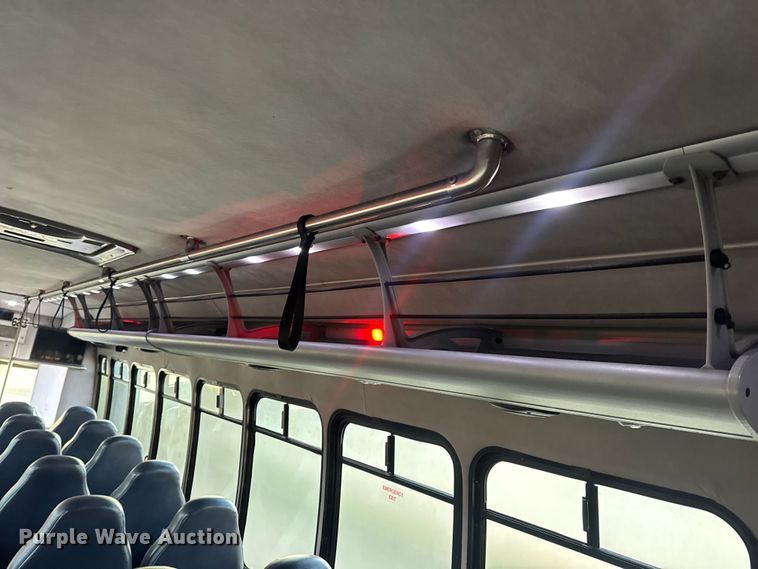 image for item DW6646 2015 International PC505 shuttle bus