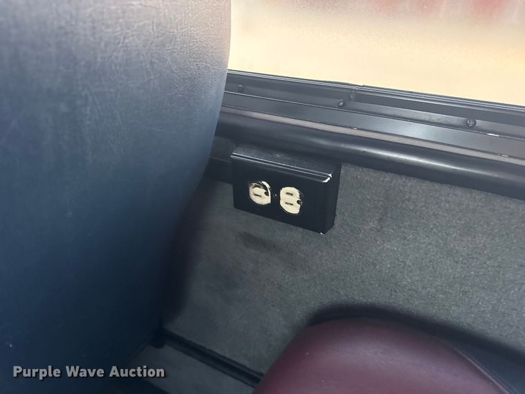 image for item DW6646 2015 International PC505 shuttle bus