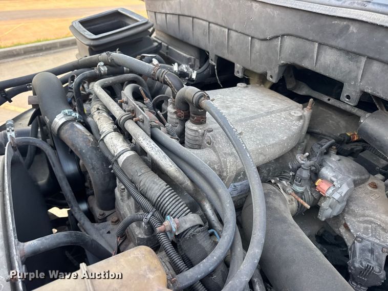 image for item DW6646 2015 International PC505 shuttle bus