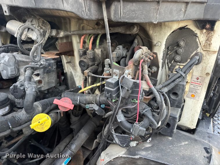 image for item DW6646 2015 International PC505 shuttle bus