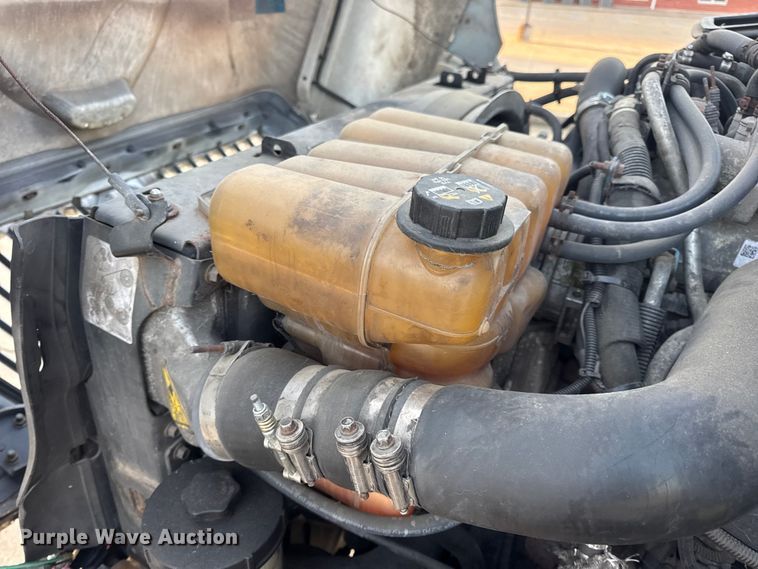 image for item DW6646 2015 International PC505 shuttle bus