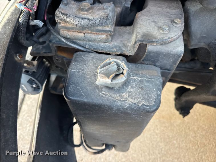 image for item DW6646 2015 International PC505 shuttle bus