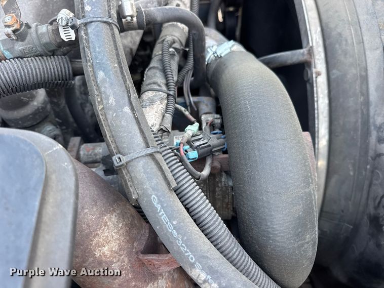 image for item DW6646 2015 International PC505 shuttle bus