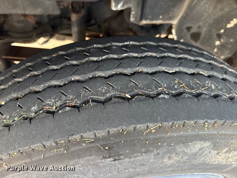 image for item DW6646 2015 International PC505 shuttle bus